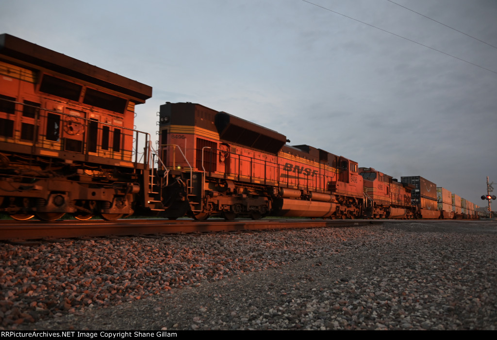 BNSF 8496